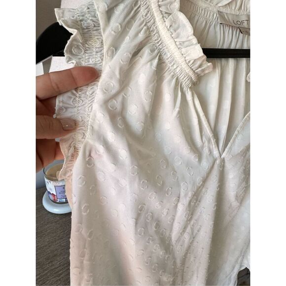 LOFT White Sleeveless Bubble Print Blouse Size Medium - Picture 4 of 8